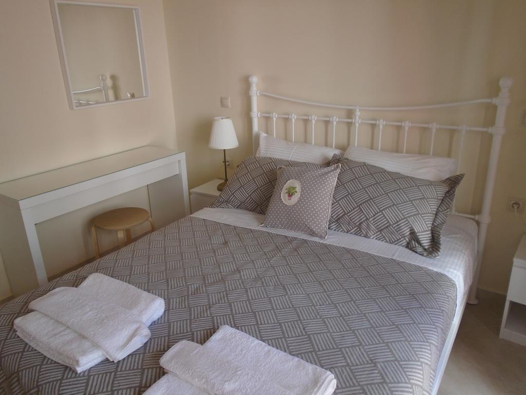 Socrates Family Apartments Kalligoni Dış mekan fotoğraf